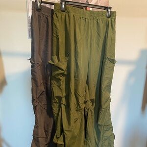 Daisy Charcoal Polyester Apparel Set!